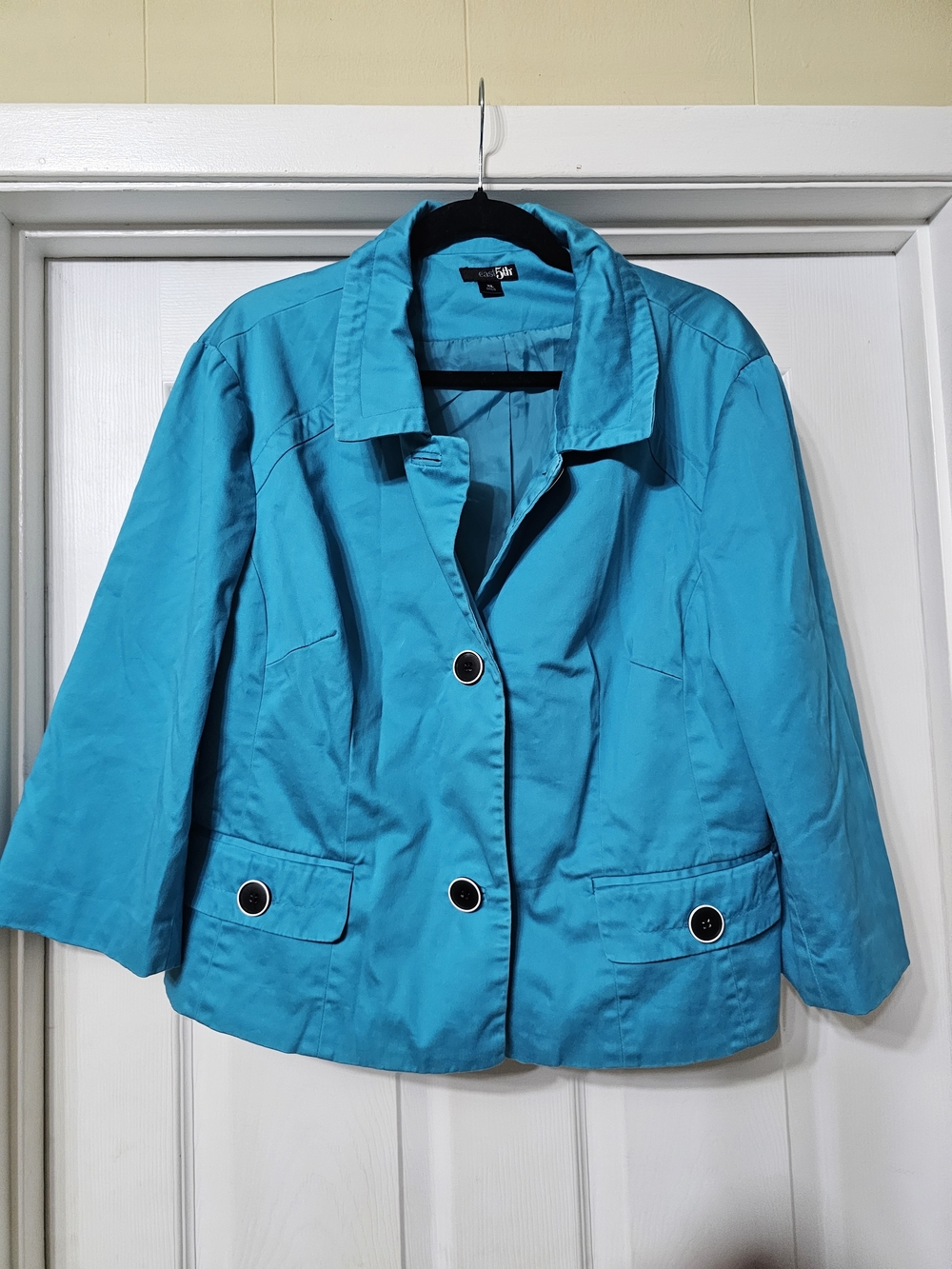 East 5th Teal Cropped Button Blazer